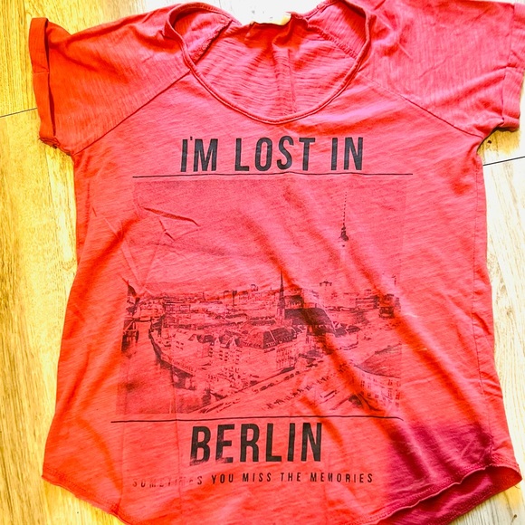 I’m lost in Berlin T-shirt by mango - Picture 1 of 3